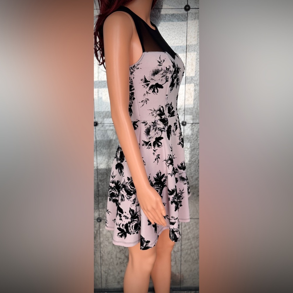 Trixxi Black Floral Mini Dress - Picture 4 of 12
